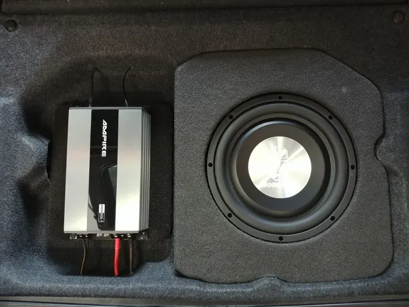 BMW 3er / Subwoofer Nachrüstung