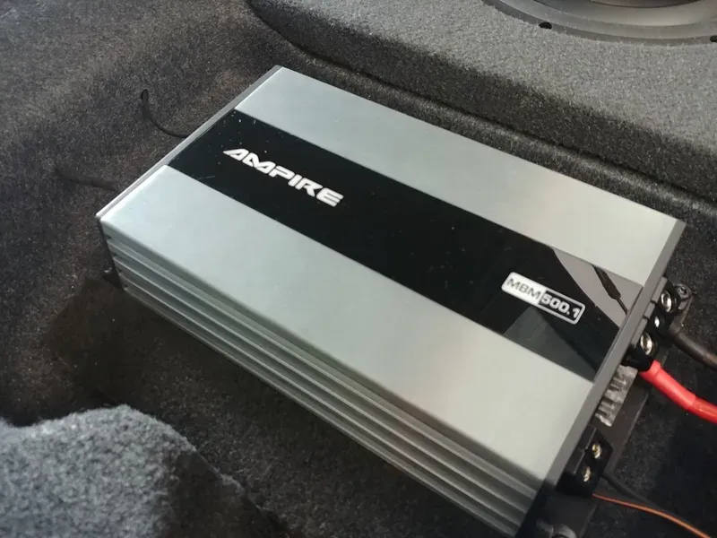 BMW 3er / Subwoofer Nachrüstung