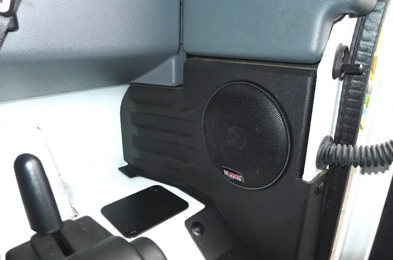Landrover Defender Soundsystem / CSP Car Hifi Einbauservice Eifel