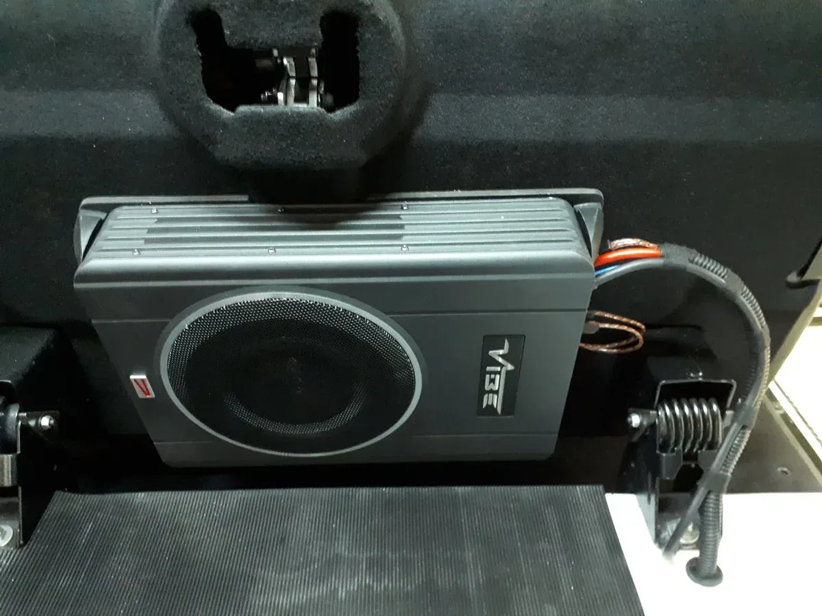 Landrover Defender Soundsystem / CSP Car Hifi Einbauservice Eifel