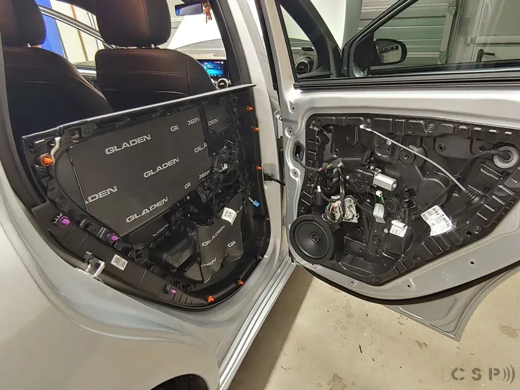 Mercedes B-Klasse - Hifi Soundsystem