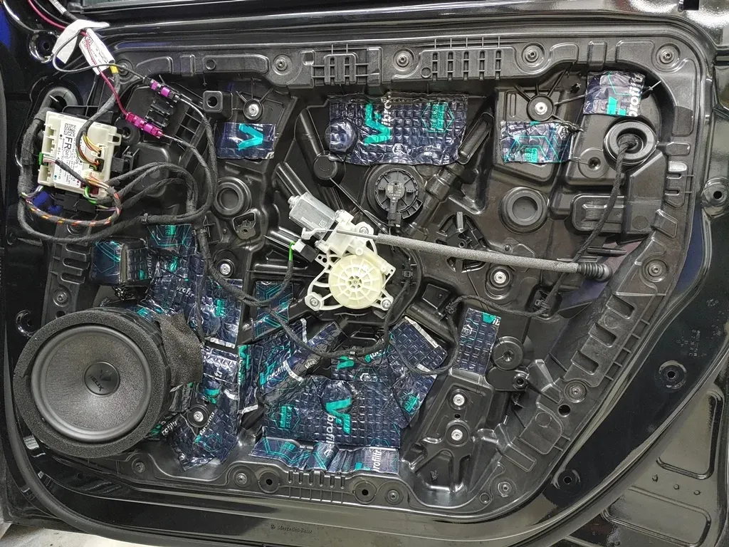 Mercedes B-Klasse - Hifi Soundsystem CSP Car Hifi Nürburgring