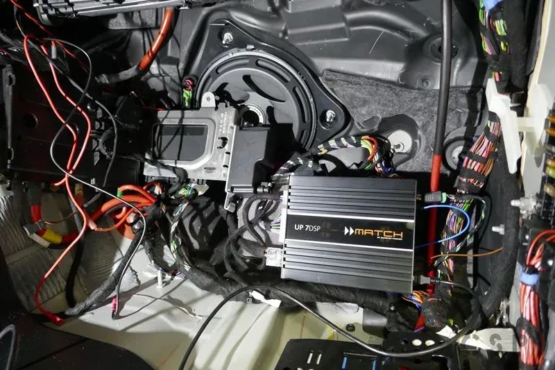 Mercedes C43 S205 - Hifi Soundsystem
