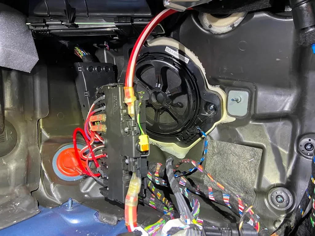 Mercedes S206 - Performance Hifi Soundsystem