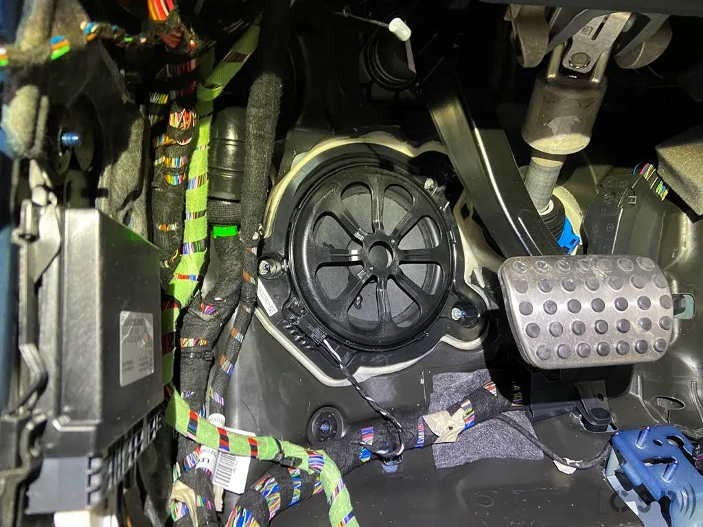 Mercedes S206 - Performance Hifi Soundsystem