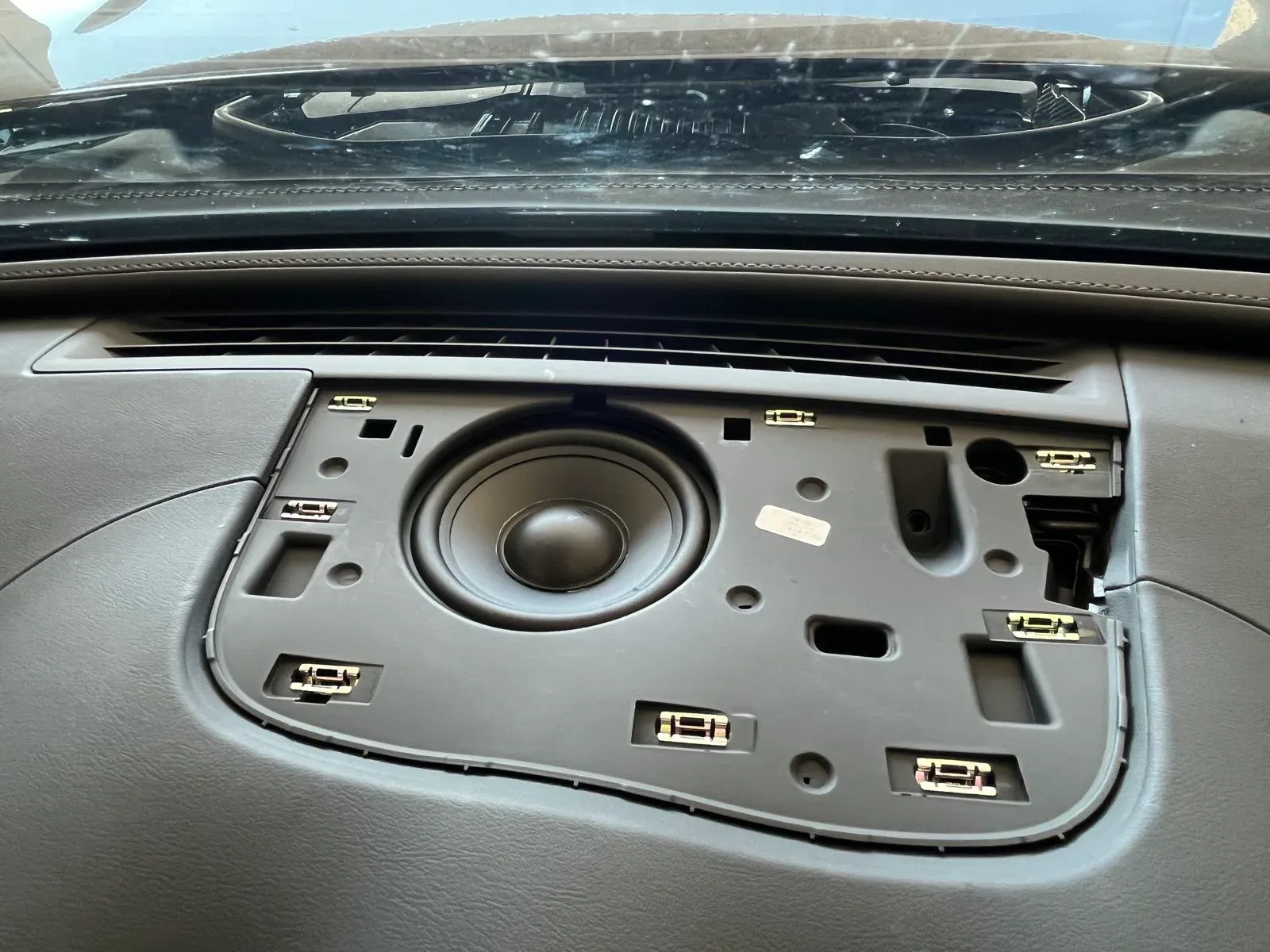 Mercedes C-Klasse W206 - Advanced Audiosystem