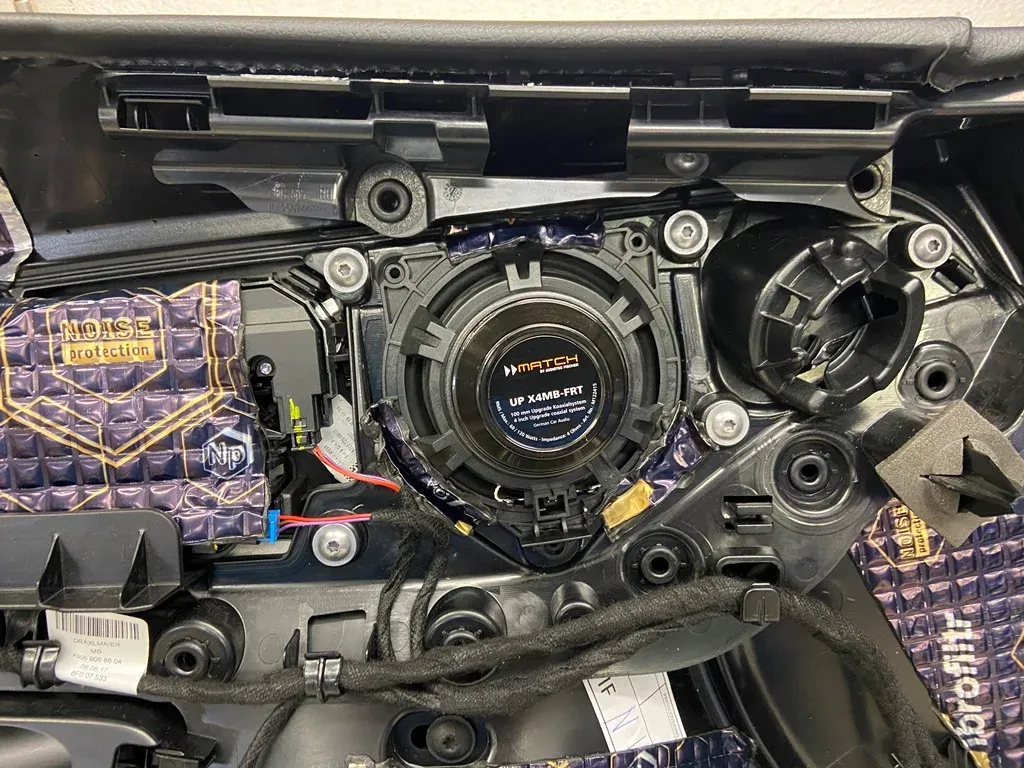 Mercedes Cabrio A205 - Premium Sound Upgrade