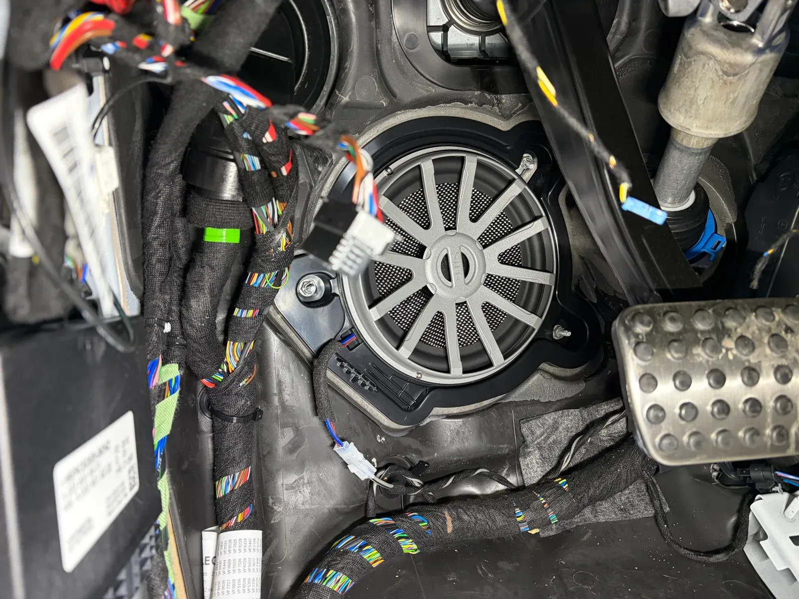 Mercedes CLE Coupe 236 - Basic Audiosystem