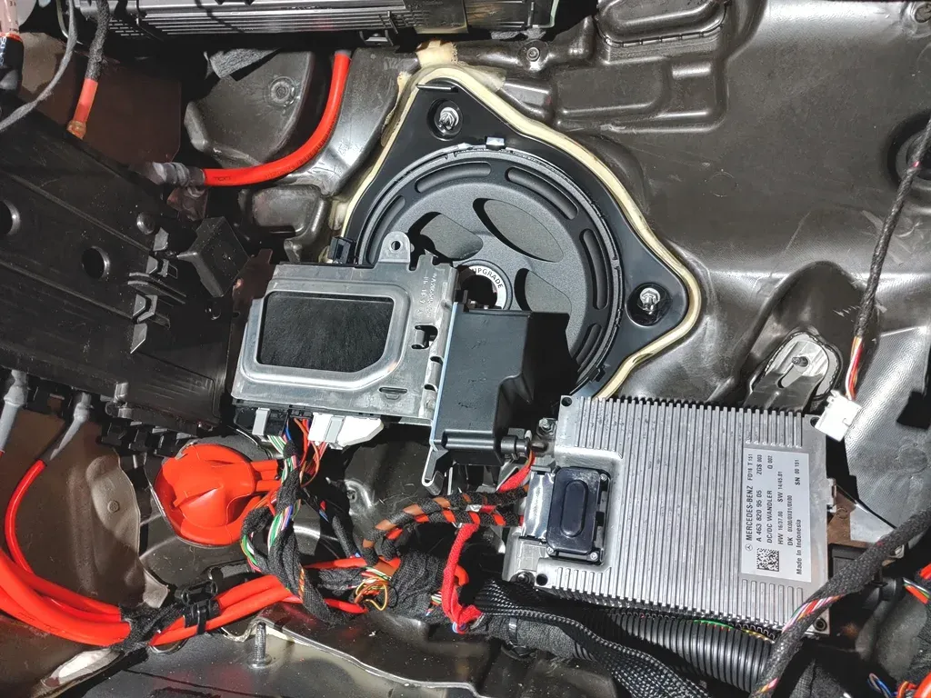 Mercedes CLS - DSP Hifi Anlage mit Subwoofer Erweiterung