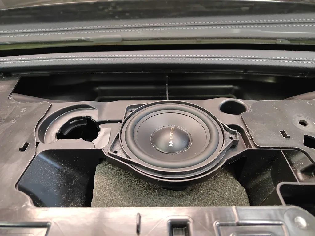 Mercedes E-Klasse - High Performance Soundsystem / CSP Car Hifi