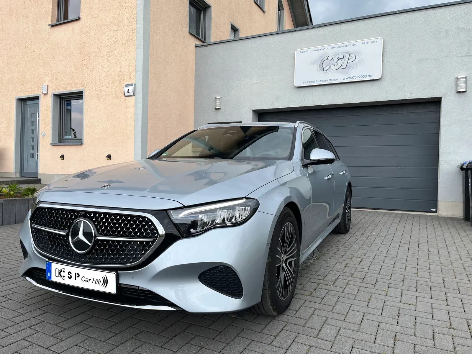 Mercedes E-Klasse S214 - Basic Audiosystem bei CSP2000