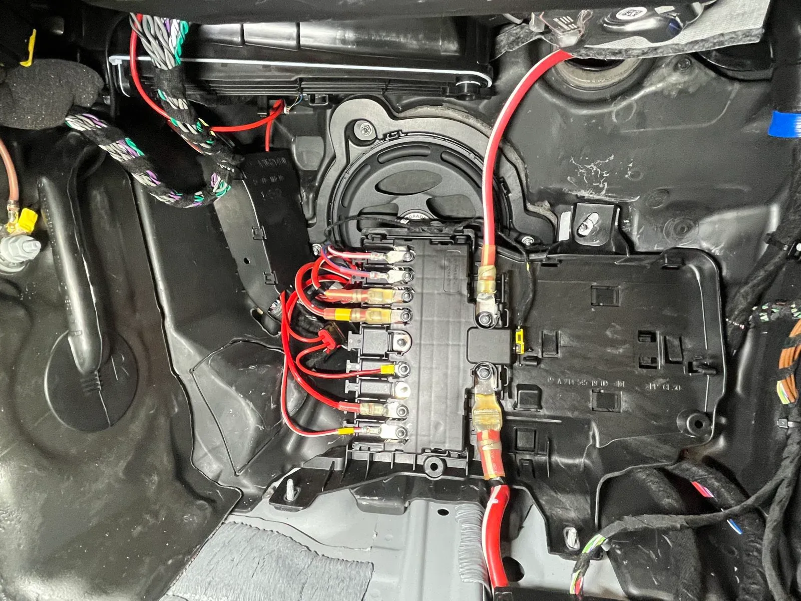 Mercedes E-Klasse S214 - Basic Audiosystem