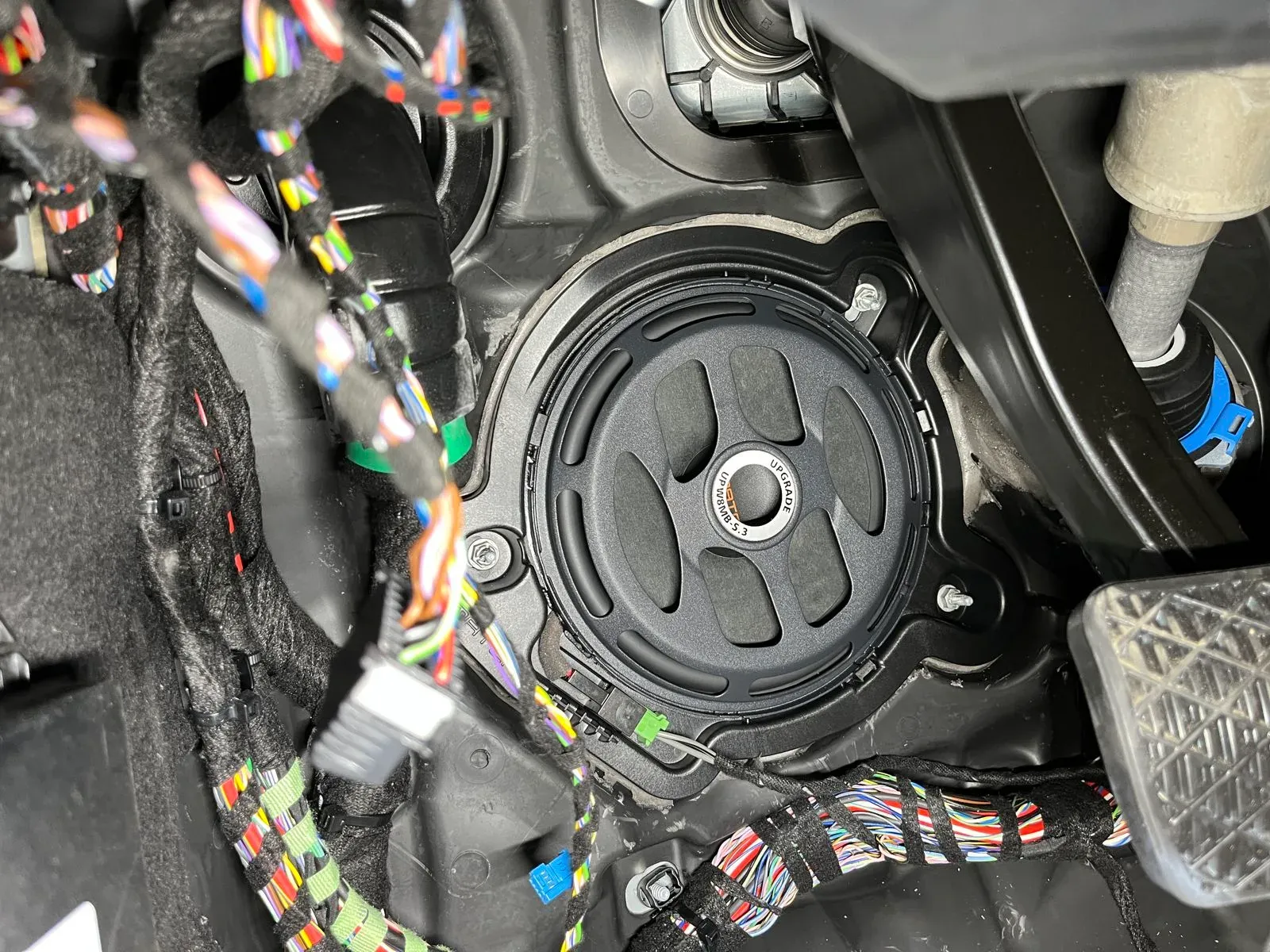 Mercedes E-Klasse S214 - Basic Audiosystem