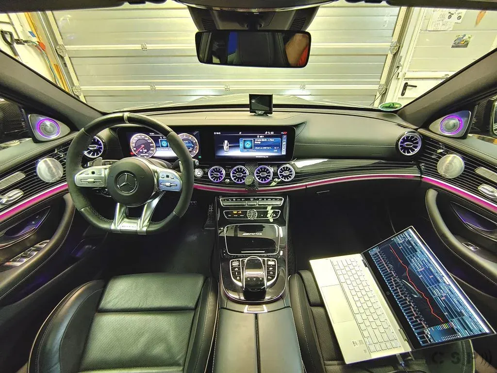 Mercedes E63 - High End Soundsystem