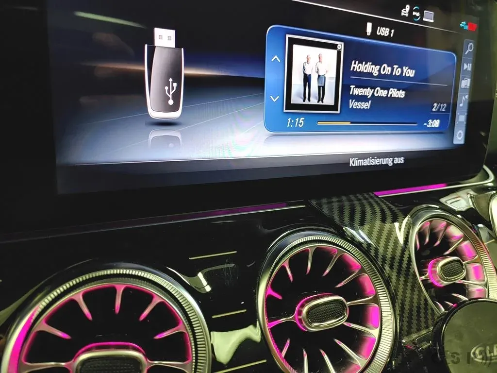 Mercedes E63 - High End Soundsystem