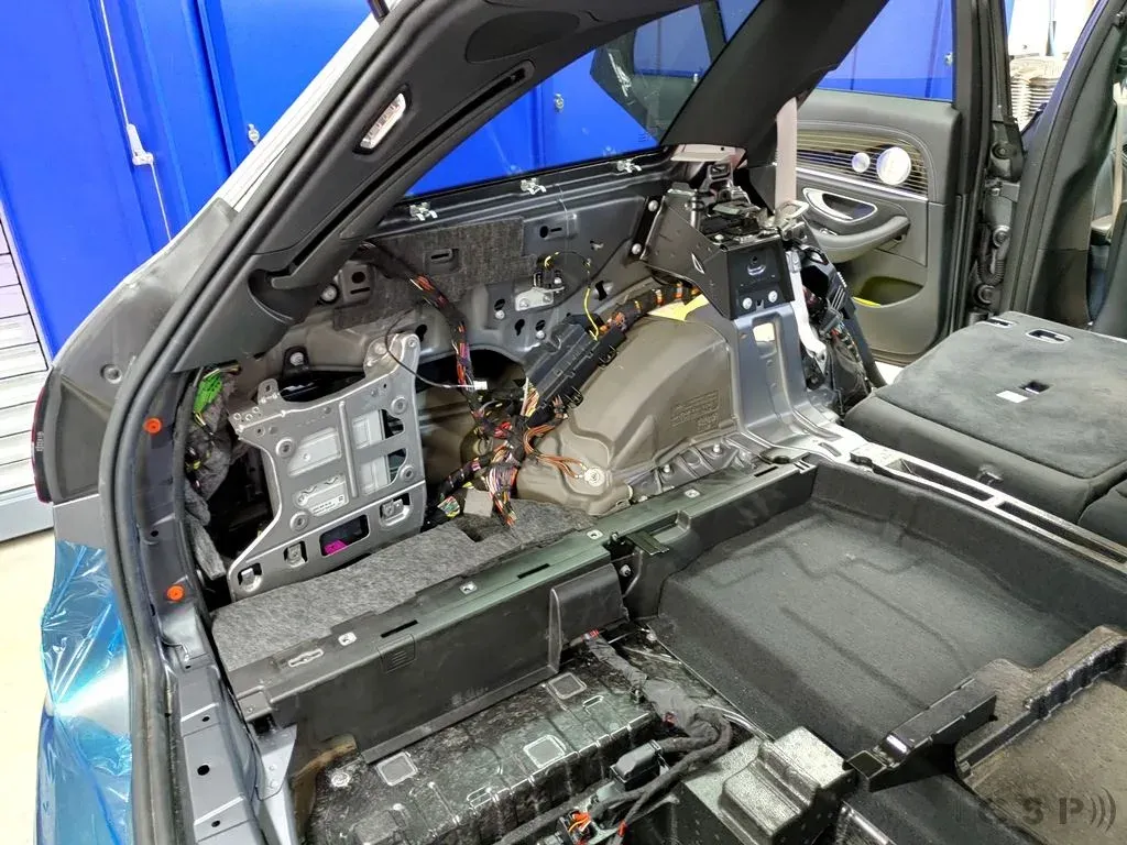 Mercedes E63 - High End Soundsystem