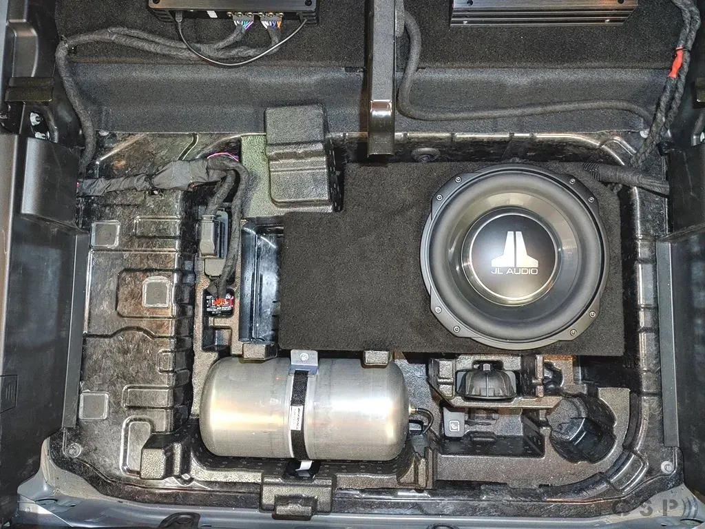 Mercedes E63 - High End Soundsystem
