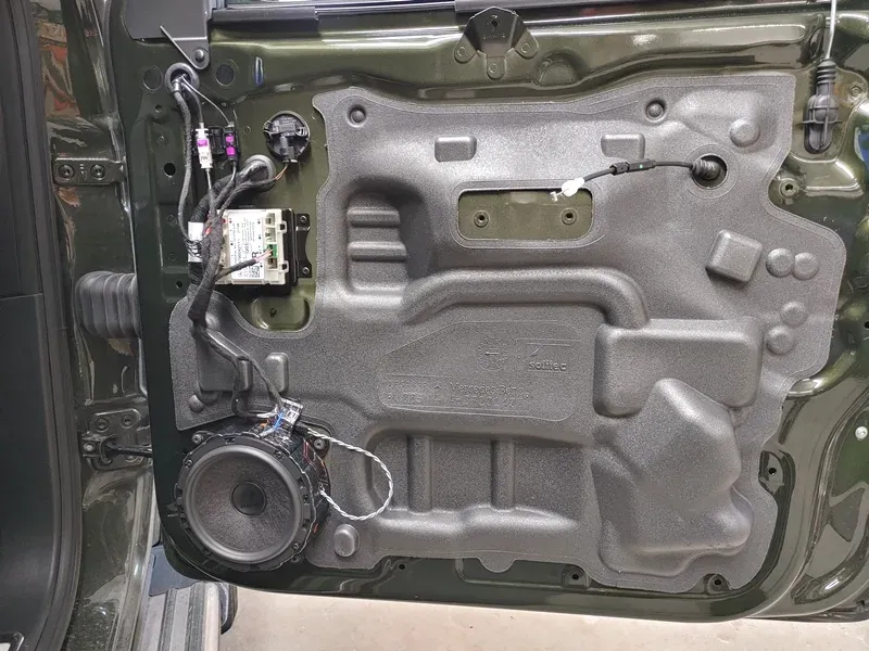 Mercedes G-Klasse W463 - 10 Kanal Hifi Soundsystem