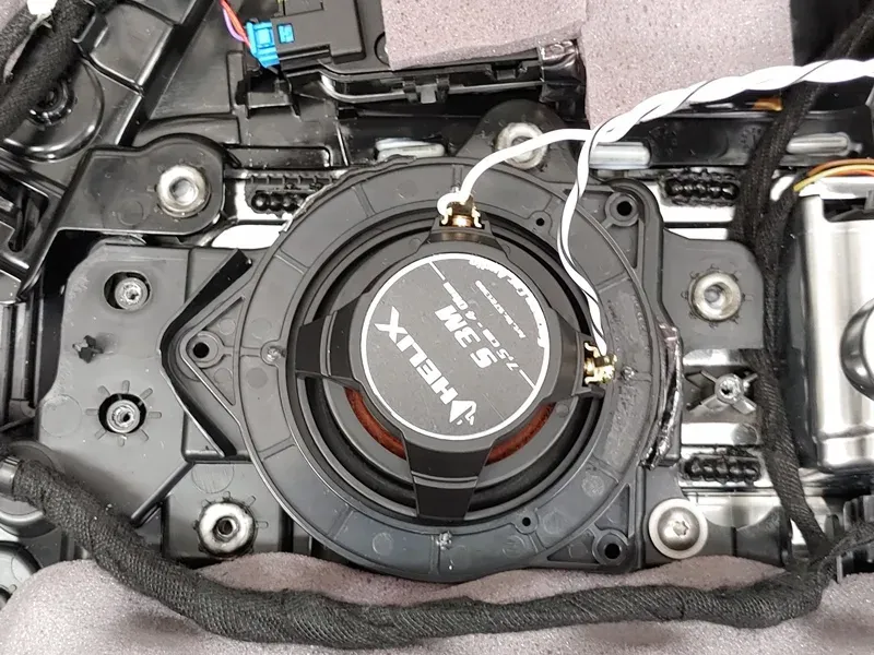Mercedes G-Klasse W463 - 10 Kanal Hifi Soundsystem