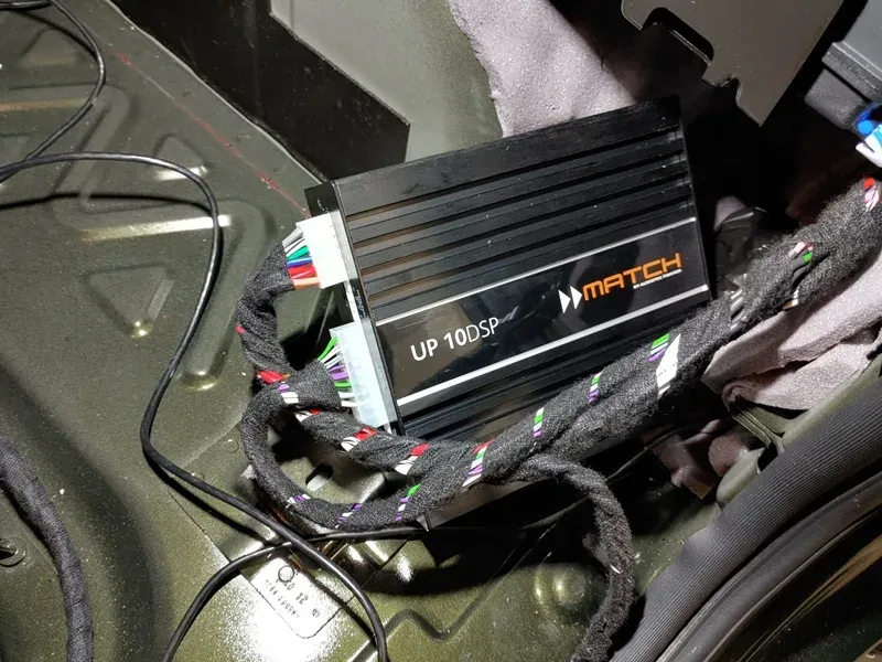 Mercedes G-Klasse W463 - 10 Kanal Hifi Soundsystem