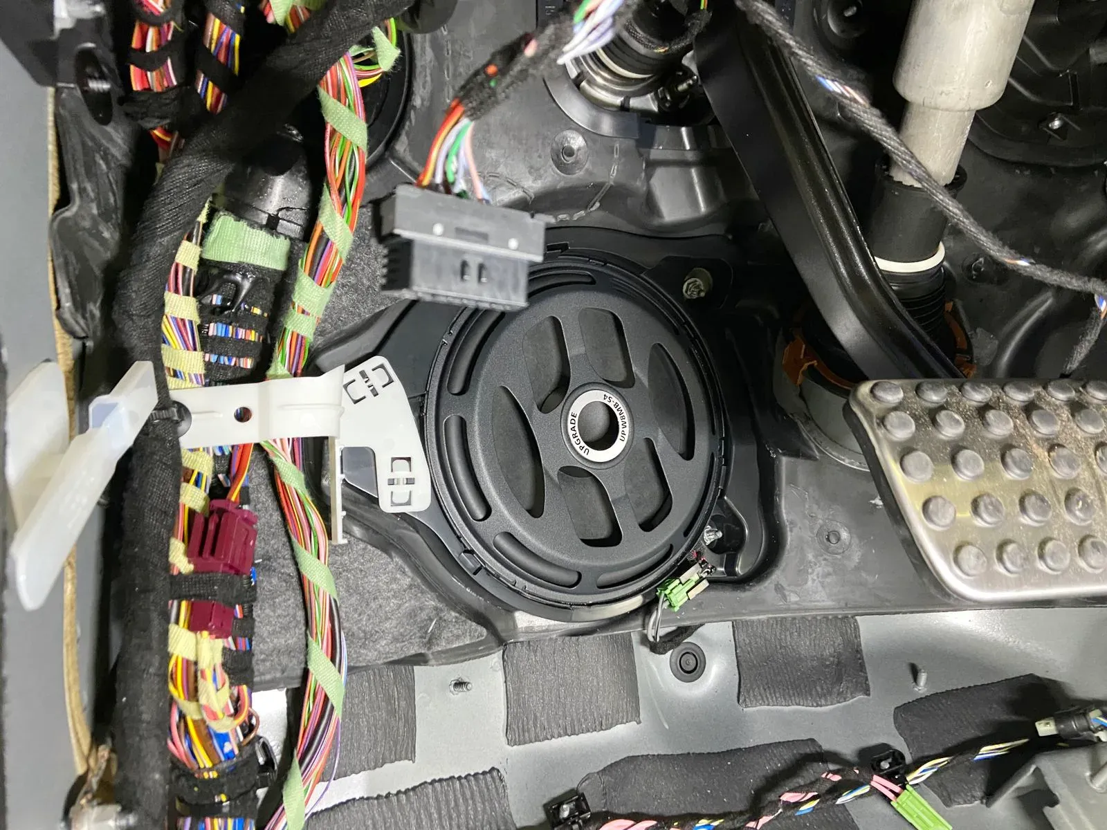 Mercedes GLC X253 - Performance Audiosystem