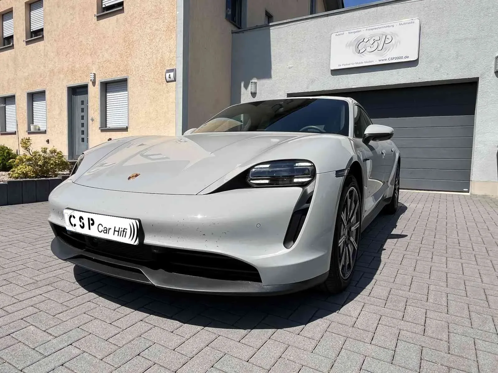 Porsche Taycan