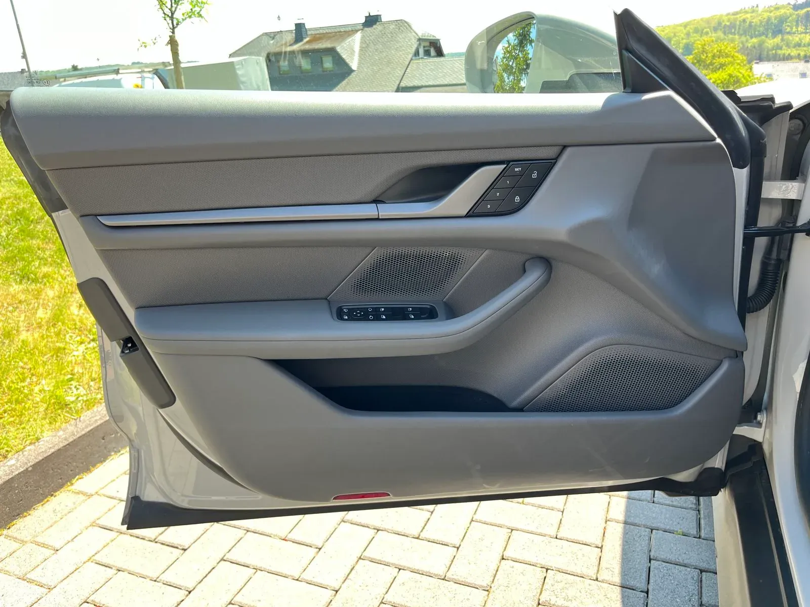 Porsche Taycan J1 - Sound System Upgrade CSP Car Hifi