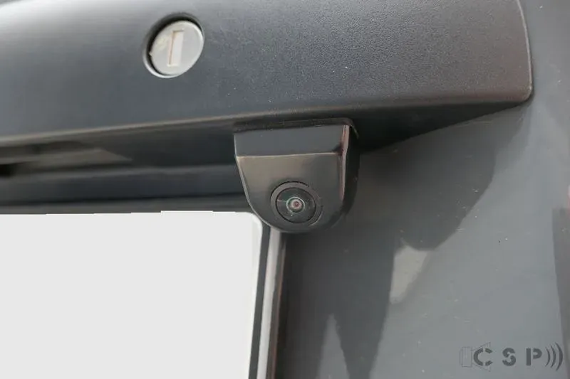 VW Caddy - Rückfahrkamera mit Hifi Soundsystem