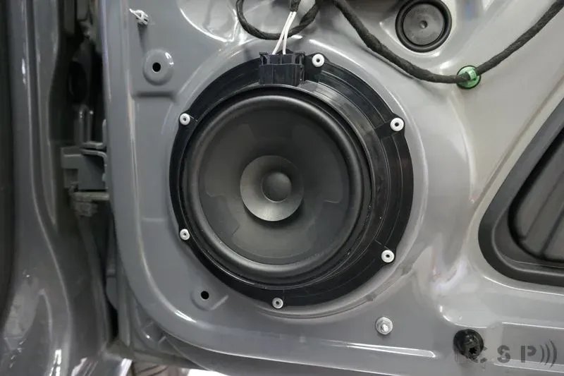 VW Caddy - Rückfahrkamera mit Hifi Soundsystem