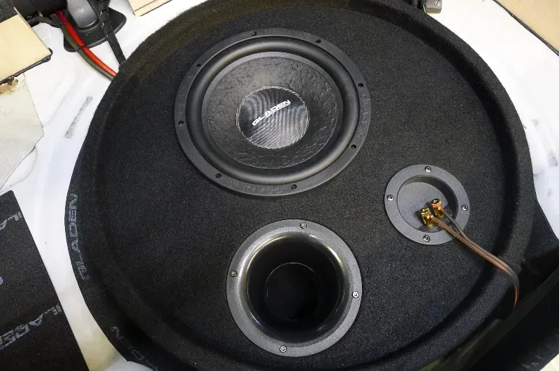 VW Golf 6 Soundsystem Upgrade / CSP Einbauservice am Nürburgring