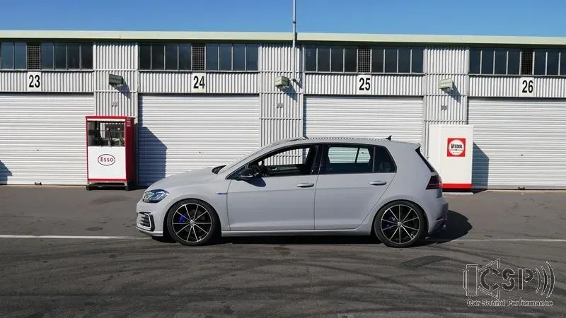 VW Golf 7 GTE Auto Sound System / Car Hifi Spezialist CSP Nürburgring bei CSP2000
