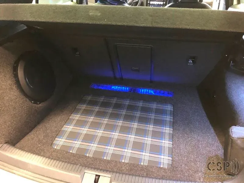 VW Golf 7 GTE Auto Sound System / Car Hifi Spezialist CSP Nürburgring