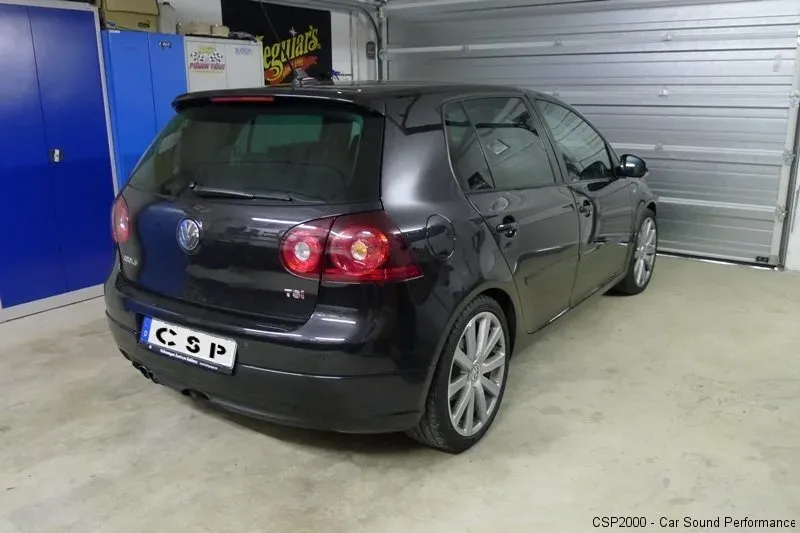 VW Golf 5 Subwoofer Upgrade / Car Hifi Einbauservice CSP Nürburgring