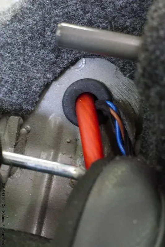 VW Golf 5 Subwoofer Upgrade / Car Hifi Einbauservice CSP Nürburgring