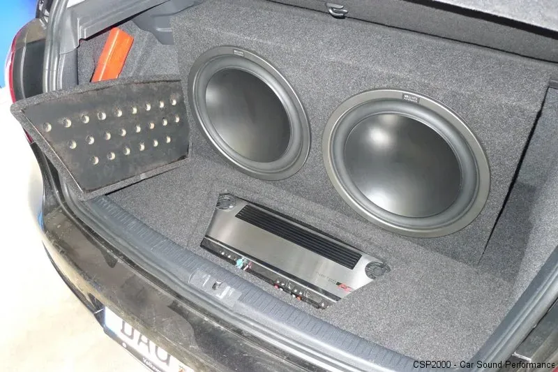 VW Golf 5 Subwoofer Upgrade / Car Hifi Einbauservice CSP Nürburgring