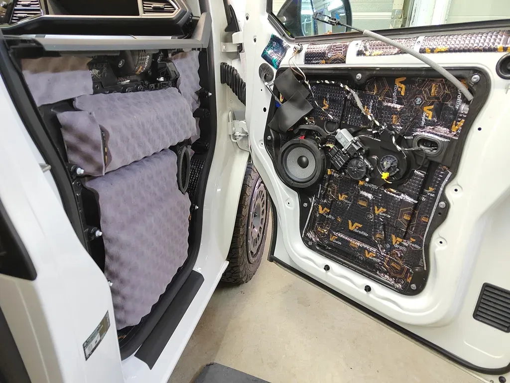 VW T6.1 California High End Hifi System / CSP Car Hifi Rheinland Pfalz